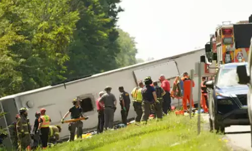 road accident,  five people died, bus, america