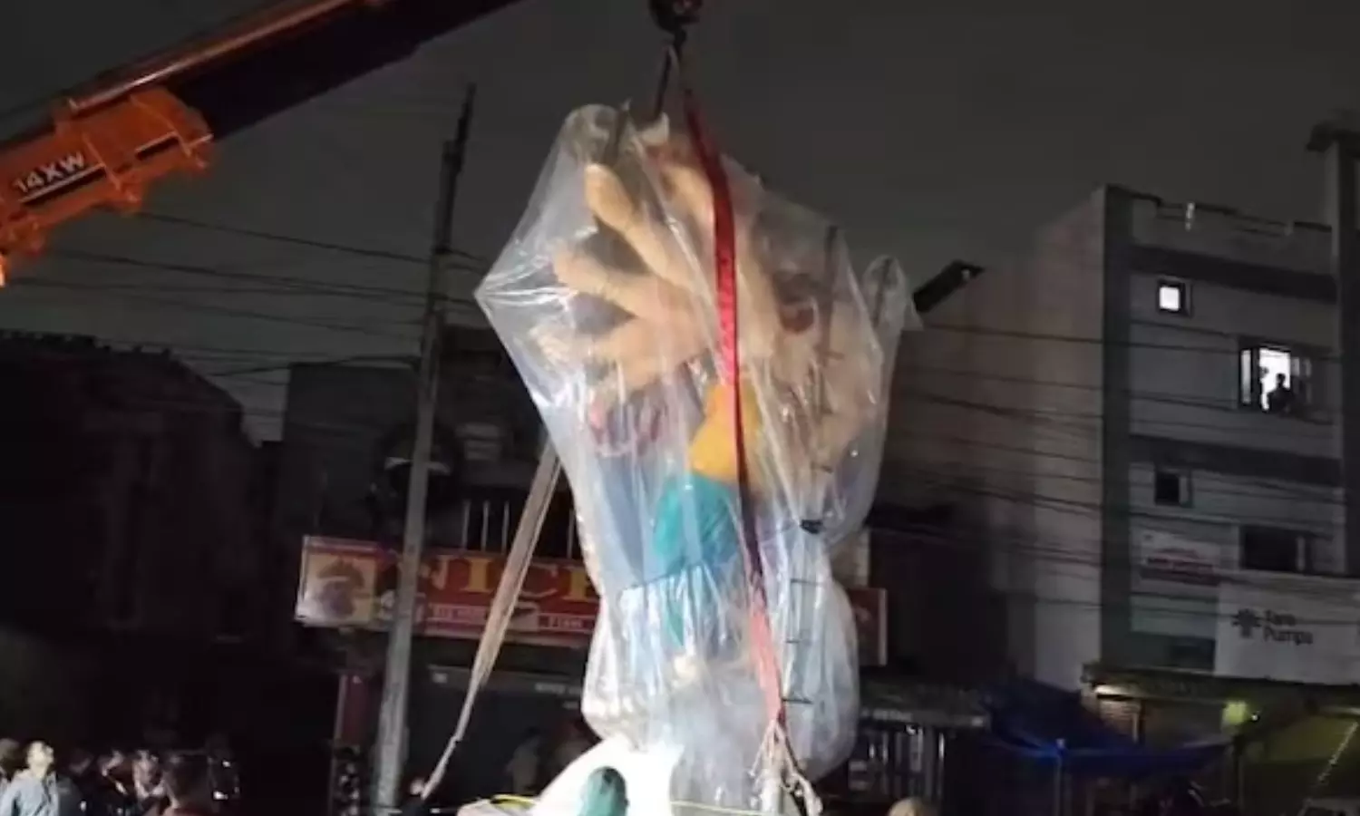 ganesh idol,  stuck at panjagutta, fly over, hyderabad