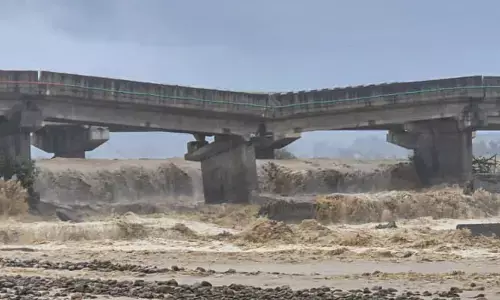 heavy rains, flash floods,  many people missing, northern india