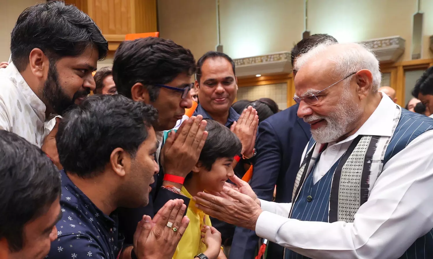 narendra modi, indian prime minister, visiting japan, grand welcome at the tokyo airport
