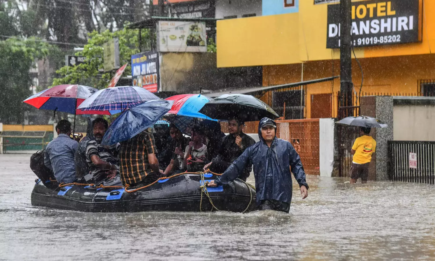 heavy rains and floods,  northern states, eight people  died, chhattisgarh