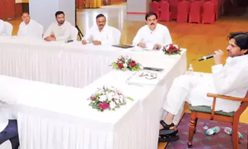 second day of the sena tho-senani meeting, pawan kalyan will meet key workers, janasena party, visakhapatnam.