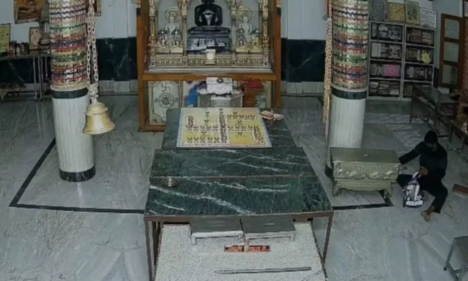 దేవుడిపై పగతో దేవాలయాల్లో దోపిడీలు