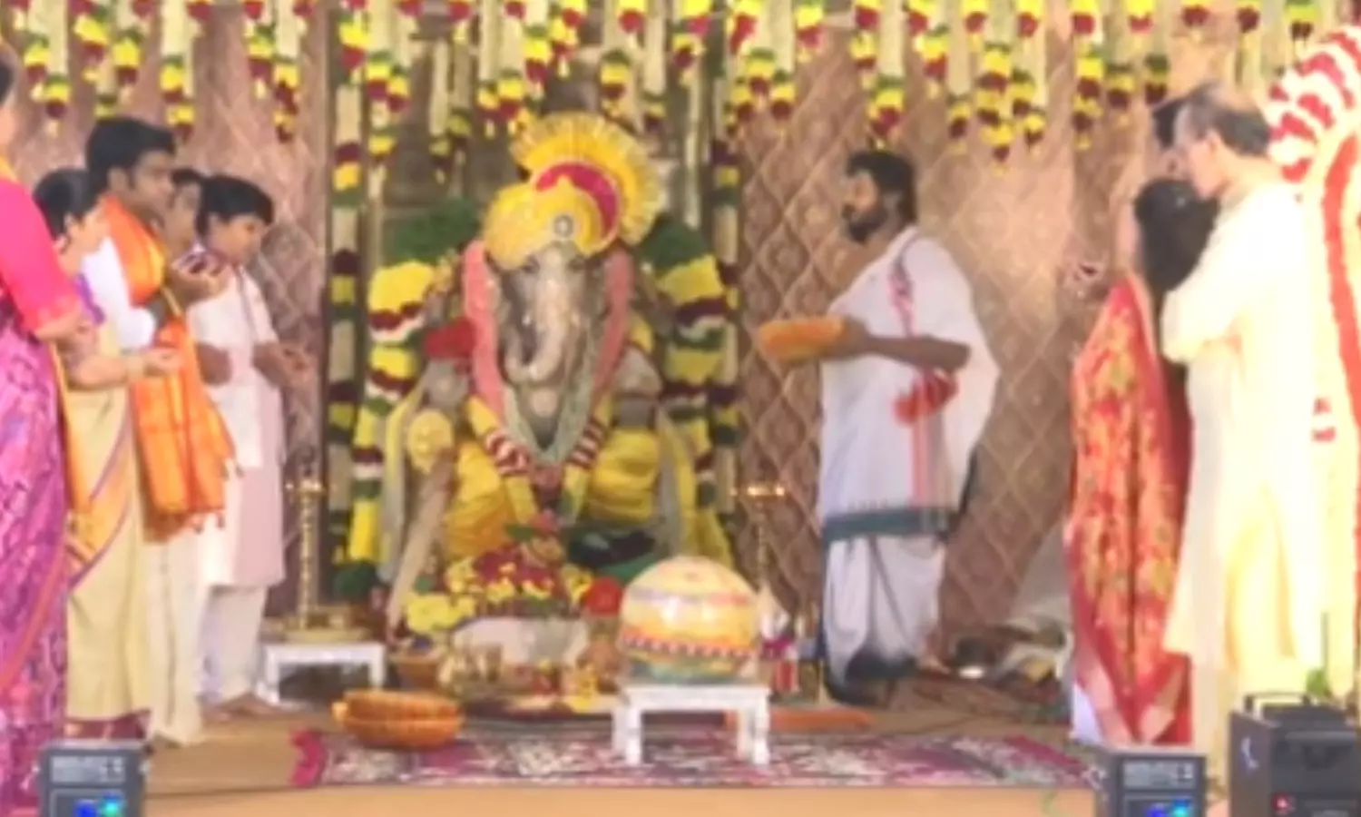 price of ganesh laddu, reached a record high,  kondapalli ganesh from khammam district, hyderabads myhome bhuja