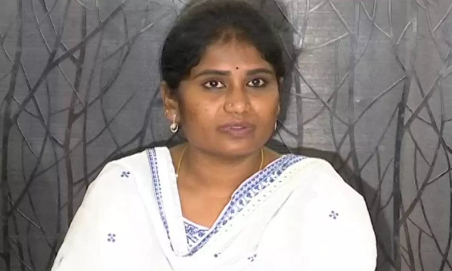 ommissioner of endowments department shanti, investigation, government green signal, andhra pradesh ommissioner of endowments department shanti, investigation, government green signal, andhra pradesh