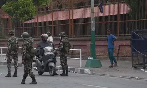 another shooting in nepal,  police opened fire, while prisoners were escaping from prisons., nepal