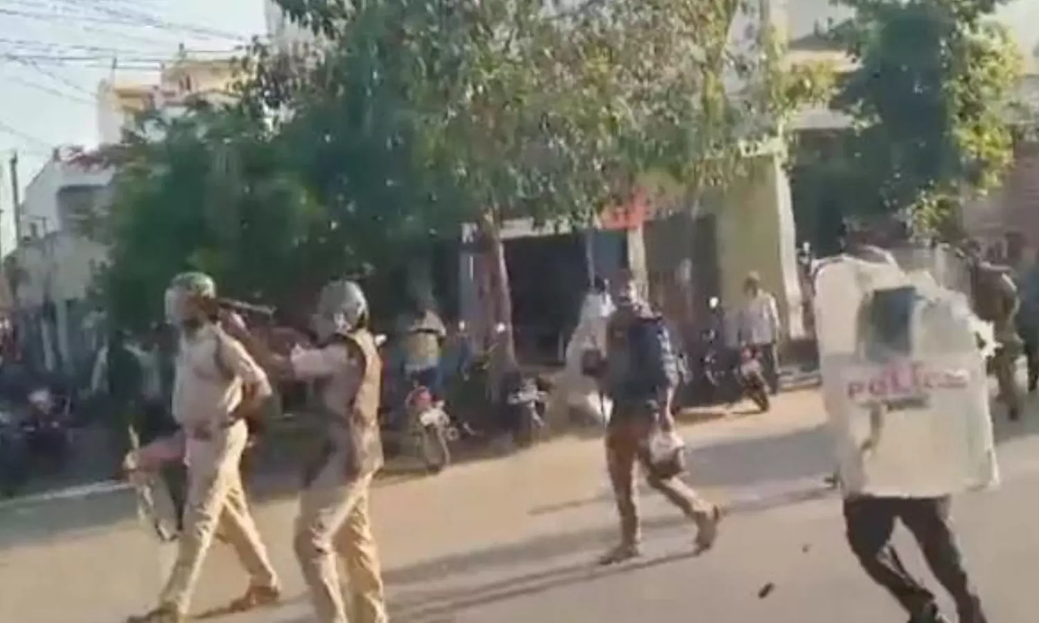 tadipatri is once again in tension,  kethireddy pedda reddy, jc prabhakar reddy, andhra pradesh politics