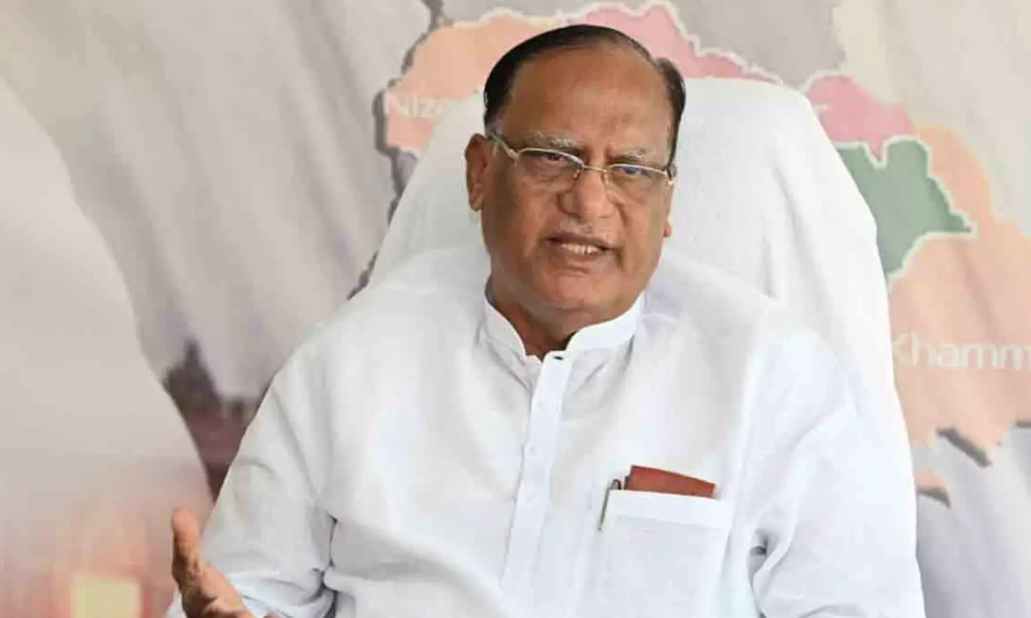 gutta sukhender reddy, telangana legislative council chairman,  given clarity on the resignation,  mlc kalvakuntla kavitha