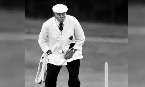 డికీ బర్డ్ అస్తమయం