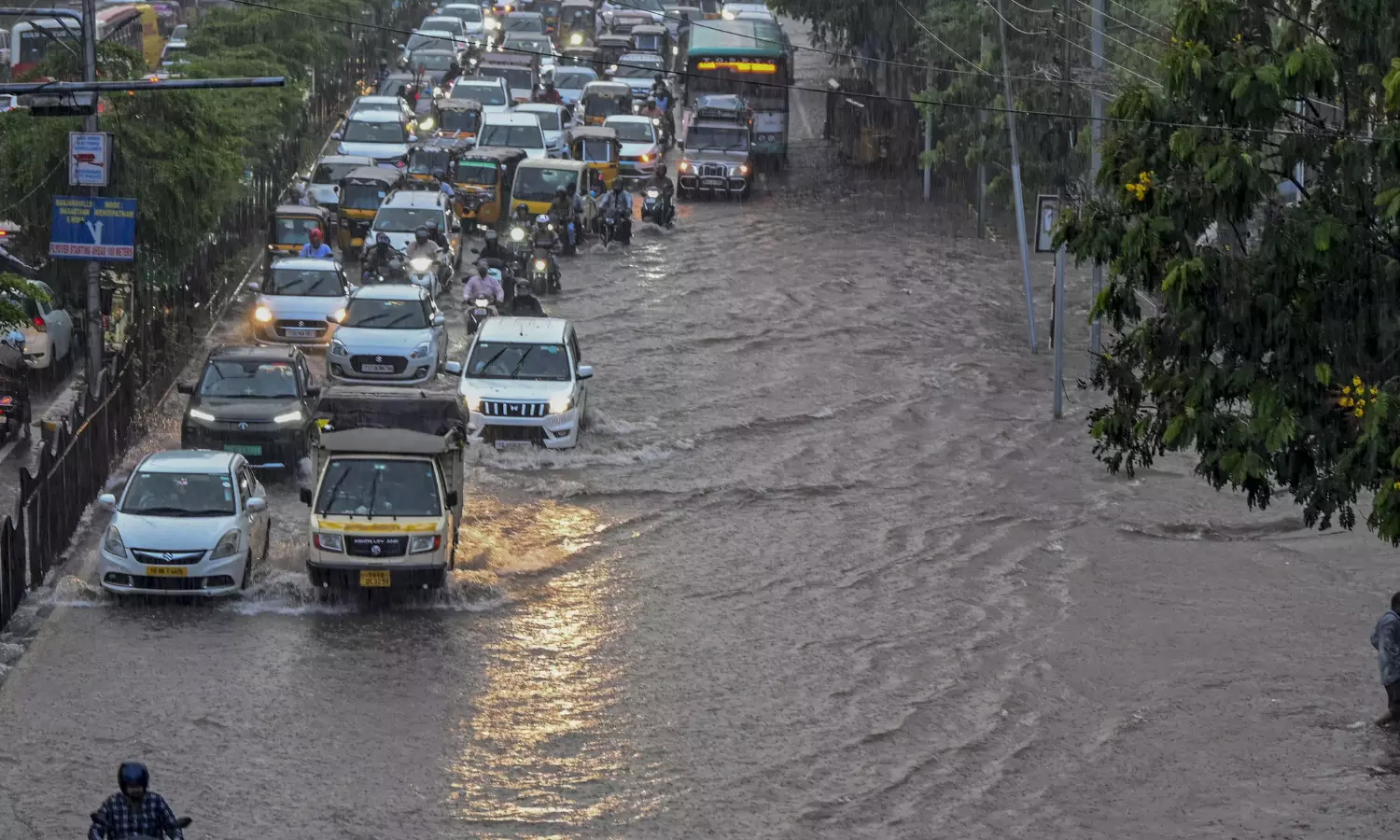meteorological department, warned of heavy rain in the next two hours, hyderabad, telangana