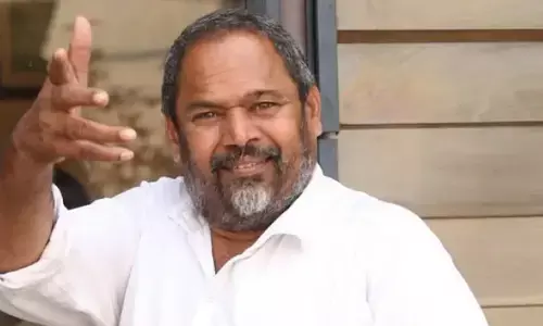 R narayana murthy, ys jagan, chiranjeevi, tollywood