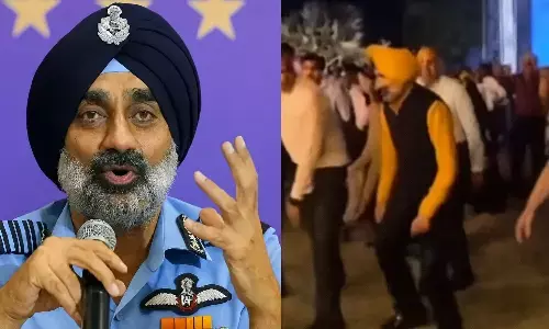 వైమానిక దళం చీఫ్ డ్యాన్స్