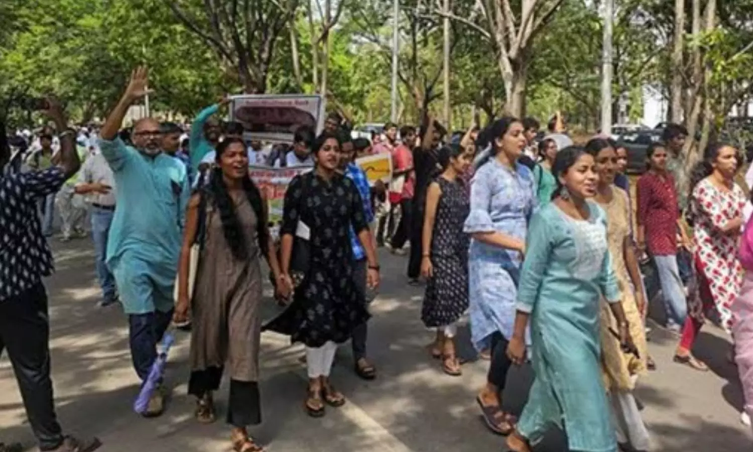 telangana private colleges strike announcement over fee reimburseme