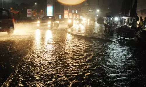 heavy rains lashed tirupati.