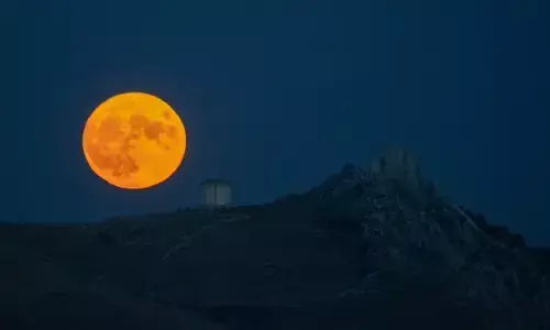 supermoon will be visible today and tomorrow