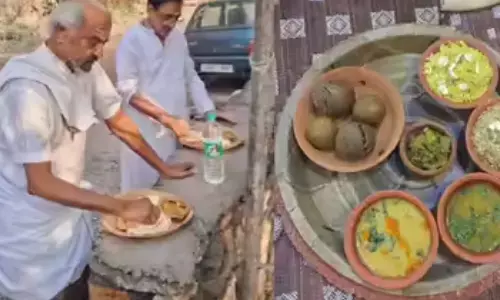 superstar rajinikanth is on a trip to the himalayas