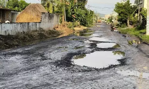 road leading to kl university in guntur district has become impassable