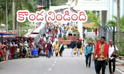 rush of devotees continues in tirumala