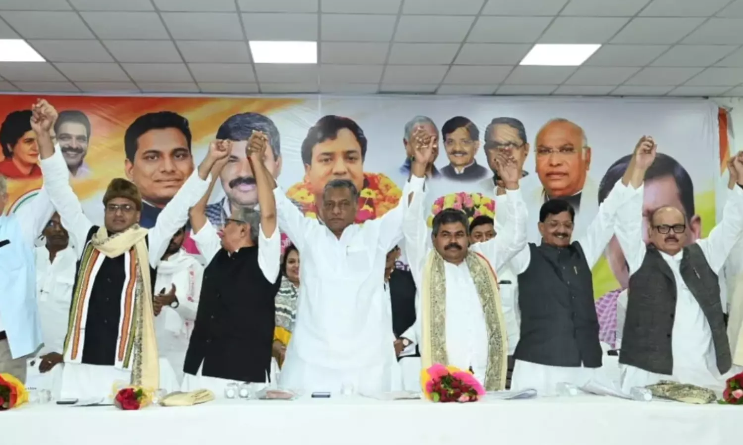 congress to release chargesheet against nda government today