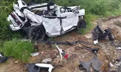 road accident took place in tamil nadu. four people died in this accident