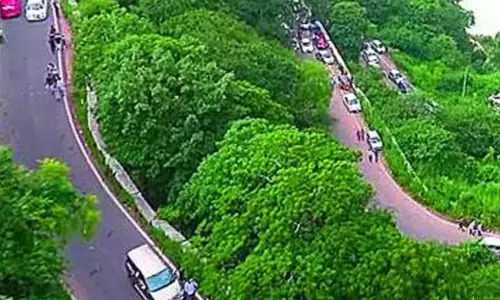 Srisailam : శ్రీశైలం వెళ్లే వారికి అలెర్ట్.. మీరు ఇలా వెళ్లాల్సిందే