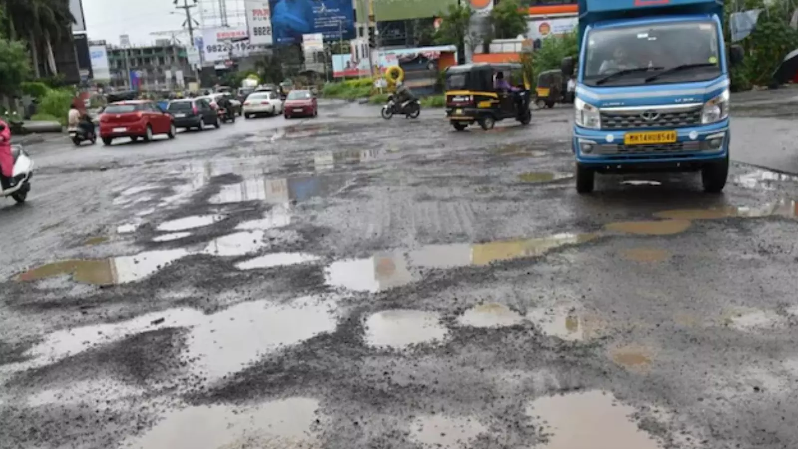 roads of bengaluru have become chaotic