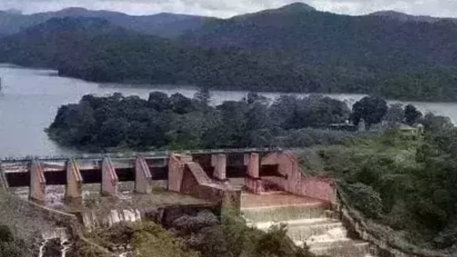 Kerala : కేరళలో భారీ వర్షాలు.. ప్రజలు అప్రమత్తంగా ఉండాలని హెచ్చరిక