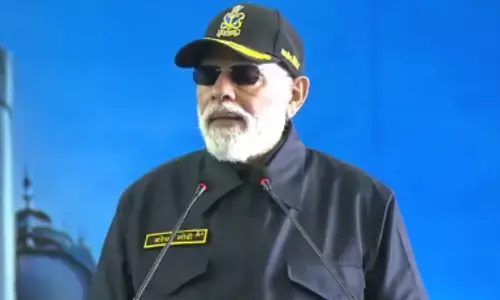 prime minister narendra modi said that he is happy to celebrate diwali celebrations on INS vikrant