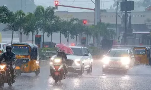 heavy rains are falling in tamil nadu