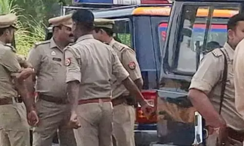 తుని అత్యాచారం నిందితుడు చెరువులోకి దూకి?