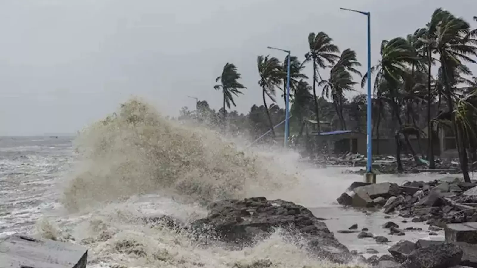 Cyclone Alert : ఏపీలో ఈ జిల్లాలకు హై అలెర్ట్