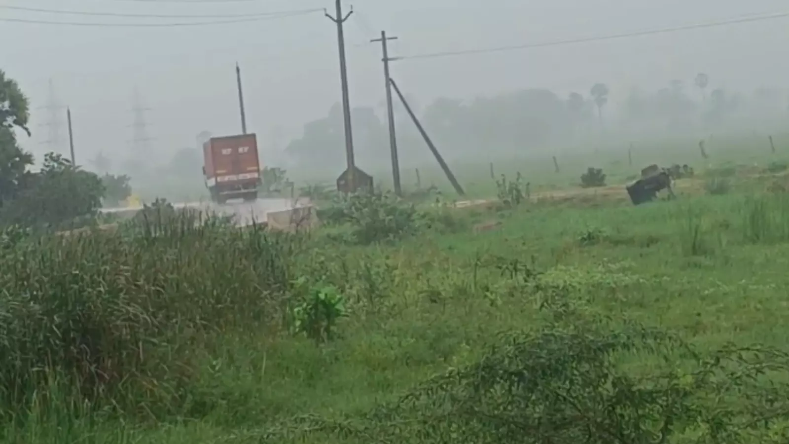 Cyclone Effect : తుపాను ఎఫెక్ట్.. జాతీయ రహదారులపై హై అలెర్ట్