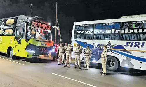 Andhra Pradesh : ప్రయివేటు ట్రావెల్స్ బస్సులపై తనిఖీలు ముమ్మరం