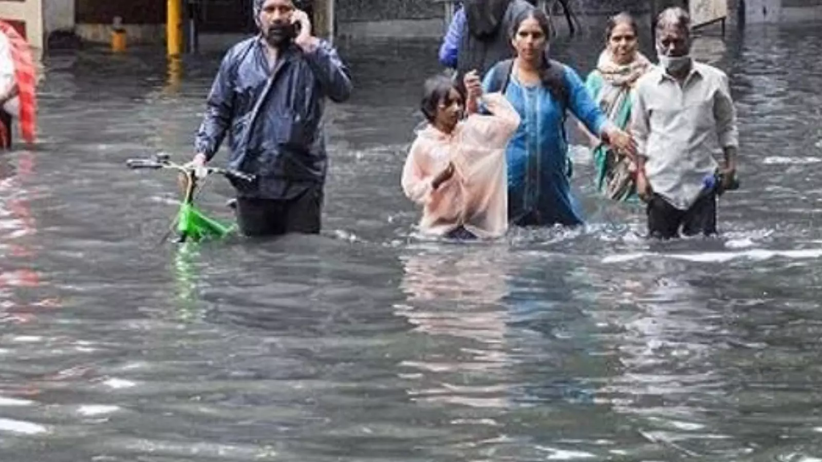 Cyclone Montha : ఈ జిల్లాలకు ఏపీలో ఫ్లాష్ ఫ్లడ్స్ Cyclone Montha : ఈ జిల్లాలకు ఏపీలో ఫ్లాష్ ఫ్లడ్స్