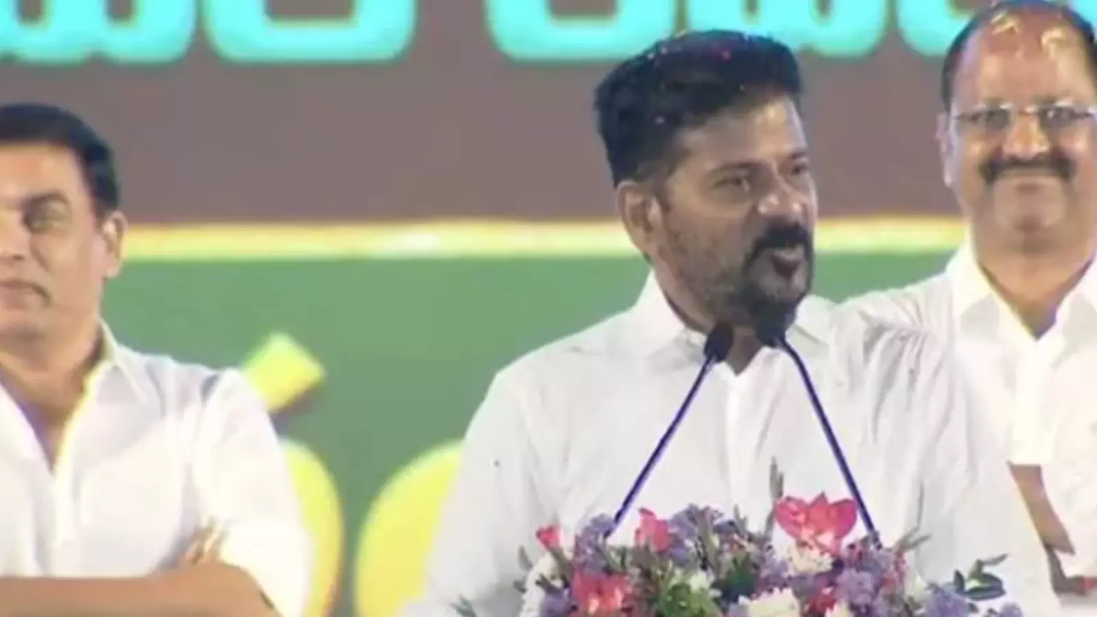 Revanth Reddy : సినీ కార్మికులకు రేవంత్ రెడ్డి గుడ్ న్యూస్