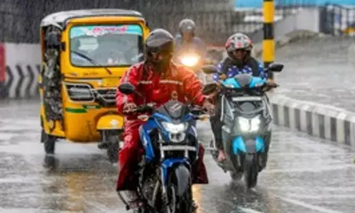 Cyclone Montha brings heavy rains to Tiruvallur district in Tamil Nadu