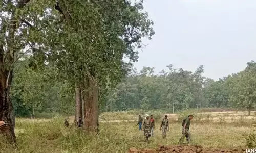 Telangana : మావోయిస్టు కీలక నేత లొంగుబాటు