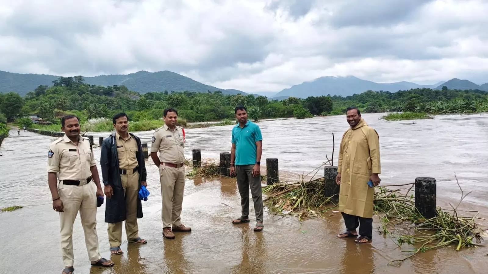 Andhra Pradesh : రైవాడ జలాశయం వైపు వెళ్లొద్దండి