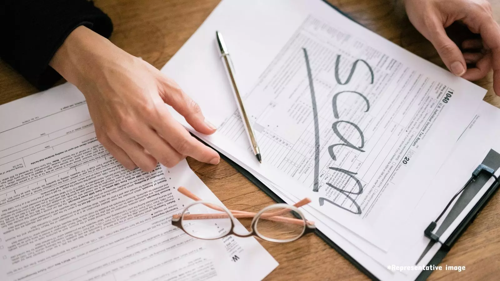 Nasreen Chit Funds scam in Nizampet, Hyderabad ;victims allege ₹12 crore fraud Nasreen Chit Funds scam in Nizampet, Hyderabad ;victims allege ₹12 crore fraud