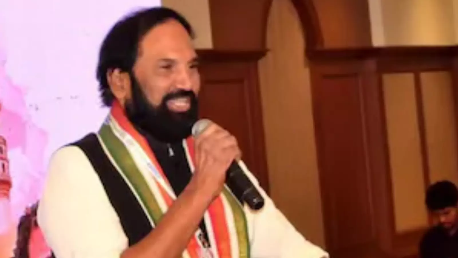 అన్నీ సర్వేలు కాంగ్రెస్ వైపే : మంత్రి ఉత్తమ్