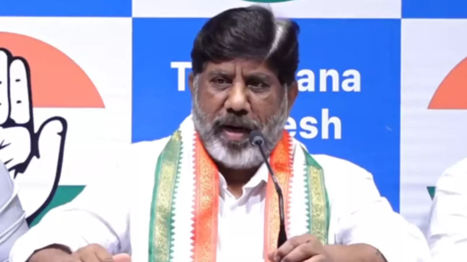 Mallu Bhatti Vikramarka : అజారుద్దీన్ కు మంత్రి పదవి రాకుండా కుట్ర Mallu Bhatti Vikramarka : అజారుద్దీన్ కు మంత్రి పదవి రాకుండా కుట్ర