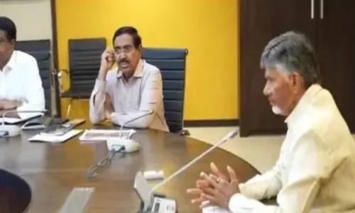 andhra pradesh chief minister chandrababu will hold a review meeting on crda today