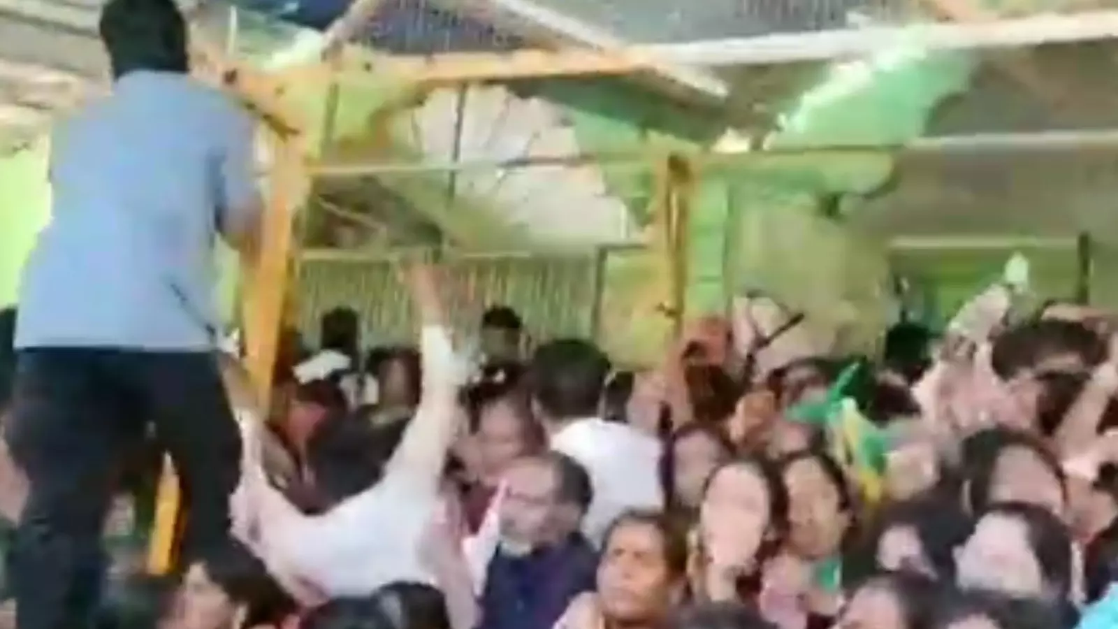 Chandrababu : తొక్కిసలాటపై చంద్రబాబు దిగ్భ్రాంతి Chandrababu : తొక్కిసలాటపై చంద్రబాబు దిగ్భ్రాంతి