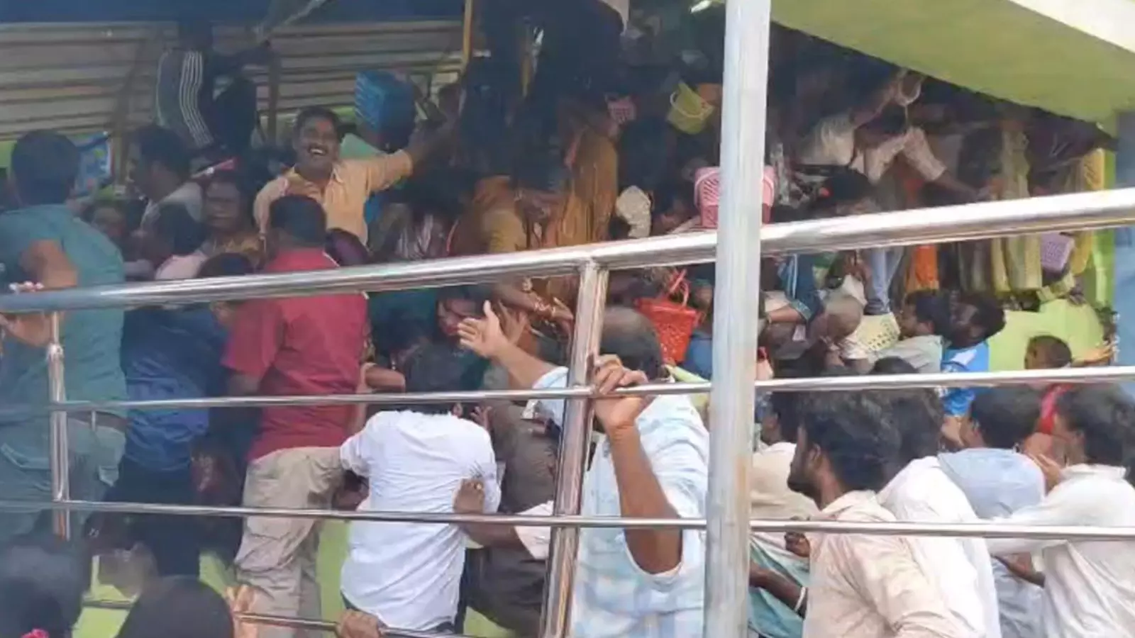 Srikakulam Stampades : కాశీబుగ్గ మృతులు వీరే Srikakulam Stampades : కాశీబుగ్గ మృతులు వీరే