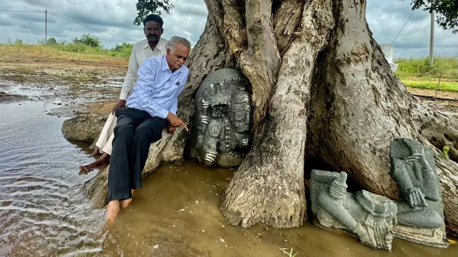 12th century Vinayaka idol near Lingala temple, Nagarkurnool district 12th century Vinayaka idol near Lingala temple, Nagarkurnool district