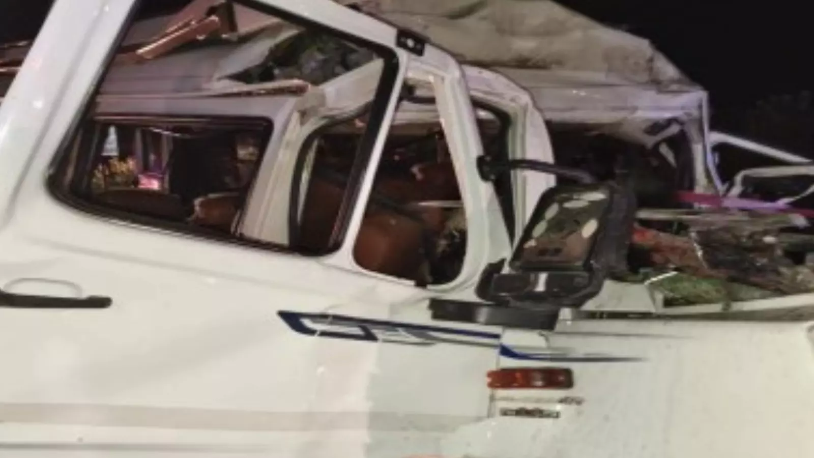 Road Accident : దైవదర్శనానికి వెళ్లి వస్తుండగా ప్రమాదం.. 18 మంది స్పాట్ డెడ్ Road Accident : దైవదర్శనానికి వెళ్లి వస్తుండగా ప్రమాదం.. 18 మంది స్పాట్ డెడ్