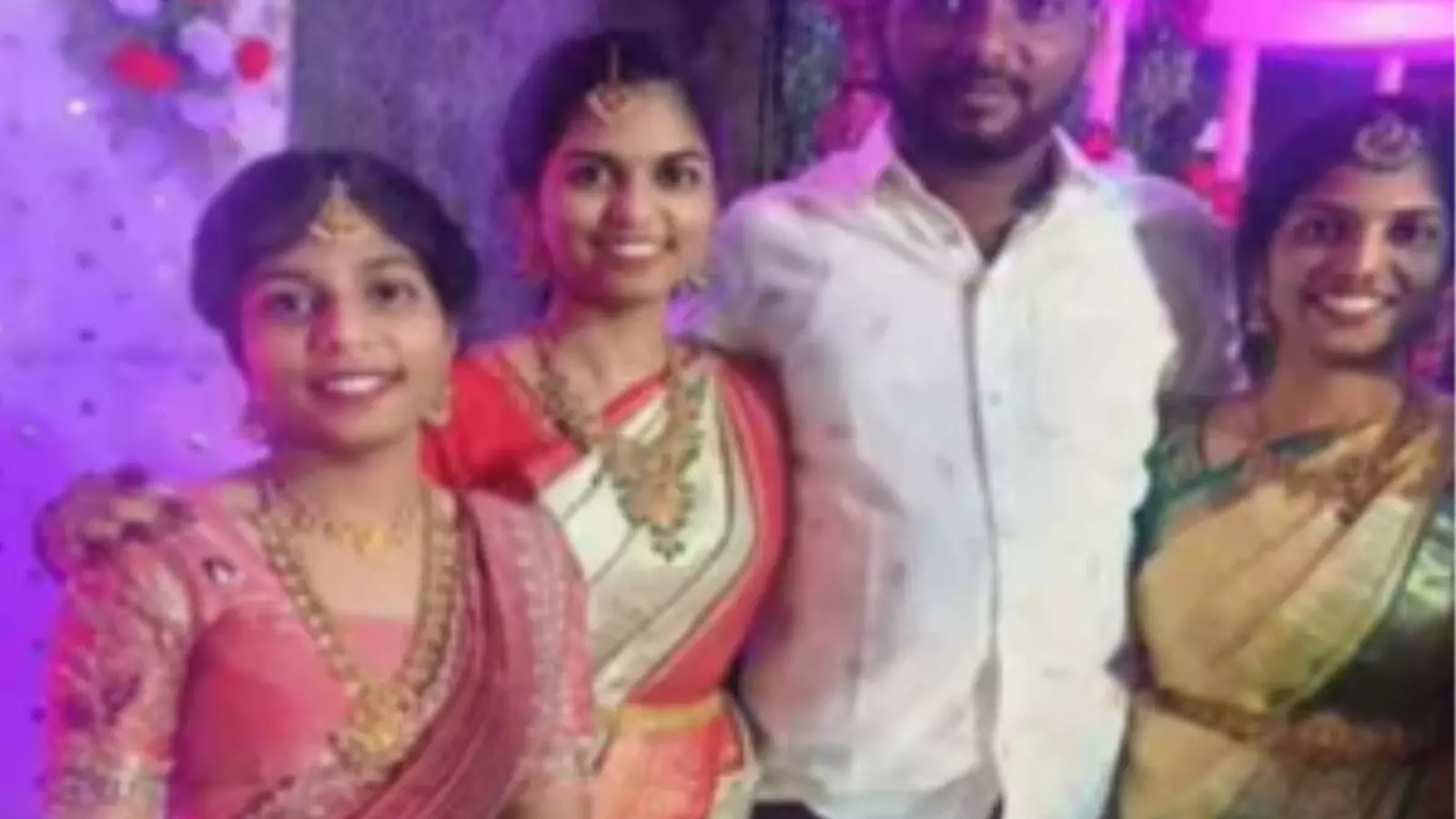 Telangana : ఒకే కుటుంబంలో ముగ్గురు మృతి Telangana : ఒకే కుటుంబంలో ముగ్గురు మృతి