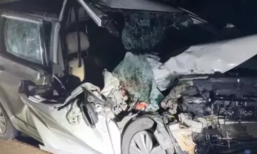 Andhra pradesh : కారు ప్రమాదంలో ఏపీ ఎమ్మెల్యే బంధువులు నలుగురు మృతి