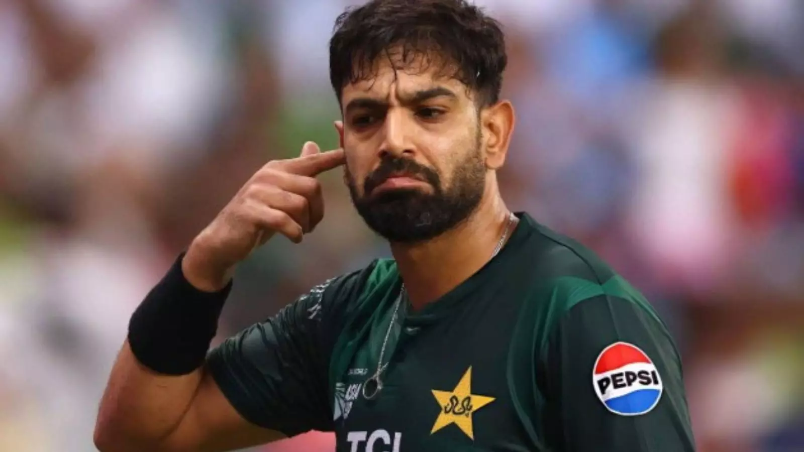 అతి చేసిన హారిస్ రవూఫ్.. ఐసీసీ నిషేధం అతి చేసిన హారిస్ రవూఫ్.. ఐసీసీ నిషేధం