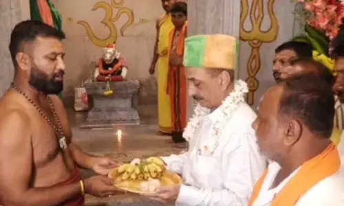 ఆలయానికి ముస్లిం వ్యాపారి కోటి విరాళం